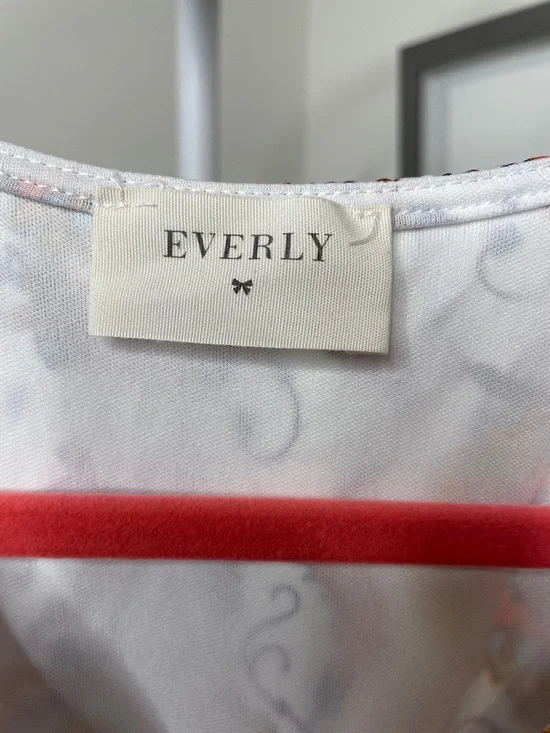 🎯Everly Silky Medallion Print Romper - Picture 2 of 6